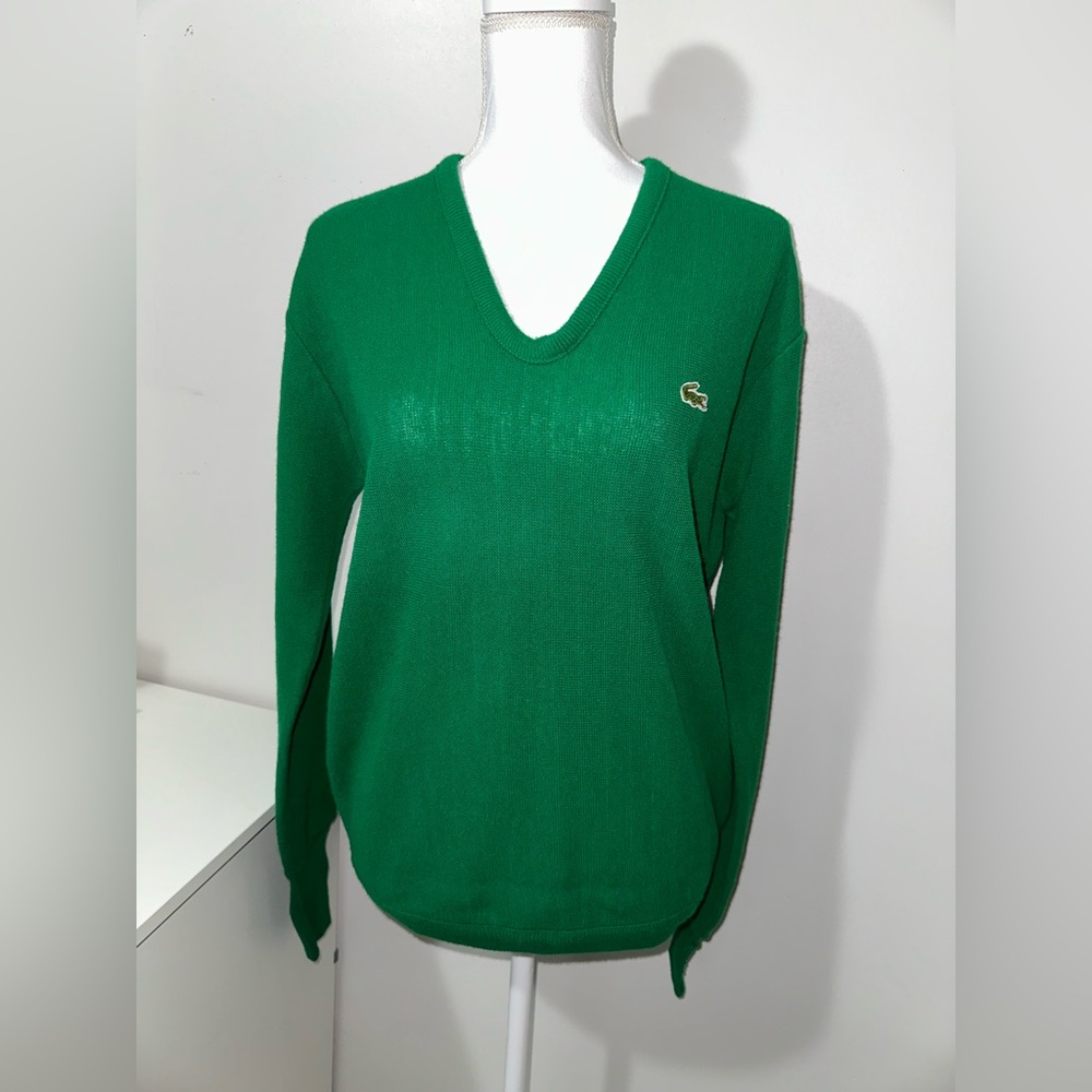 Green long sleeve sweater